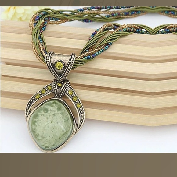 💕 LAYERED BOHEMIAN PENDANT NECKLACE

💕 - Picture 3 of 6